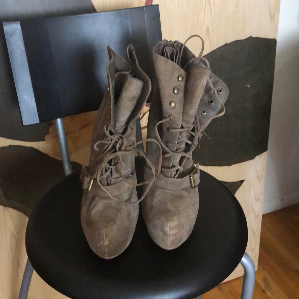 5in lace up boot (used)